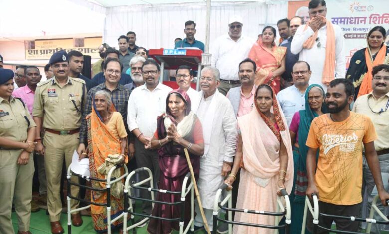 धमनी में समाधान शिविर: रामकली और दुलौरिन की आंखों में आई चमक, चलने में सहारा देने के लिए मिली वॉकर