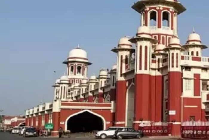 बादशाहनगर-रेलवे-कॉलोनी-में-शिक्षा-विभाग-द्वारा-स्थापित-प्राथमिक-विद्यालय-पर-रेलवे-का-बुलडोजर-चलेगा,-नोटिस-जारी