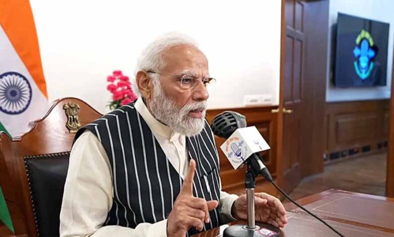 ‘मन की बात’ कार्यक्रम में पीएम मोदी बोले – सेना ने सिर गर्व से ऊंचा कर दिया