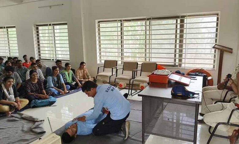 सीहोर में सिविल डिफेंस वॉलंटियर को मजबूत करने 12 से 17 मई के बीच 2345 स्वयंसेवकों को दिया विशेष प्रशिक्षण