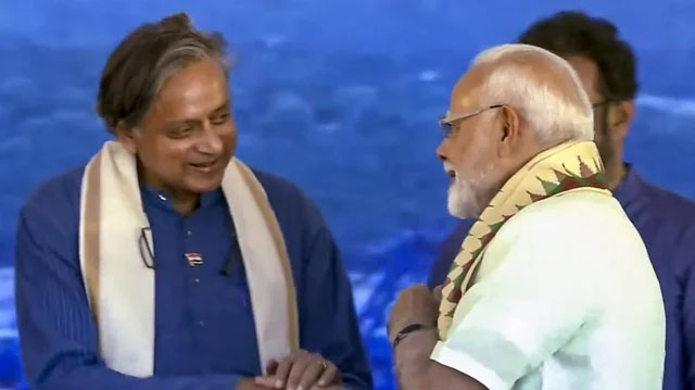 थरूर कार्ड: जब मोदी जी ने अमेरिका पर चल दिया सबसे स्टाइलिश और शब्दों का घातक हथियार