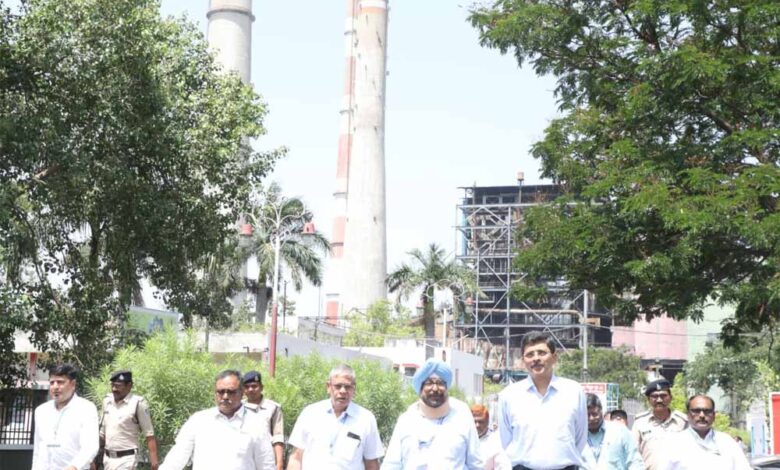 केन्द्रीय-विद्युत-सचिव-पंकज-अग्रवाल-ने-किया-संजय-गांधी-ताप-विद्युत-गृह-बिरसिंगपुर-का-निरीक्षण