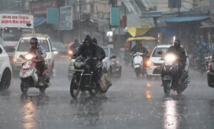 mp-weather:-अगले-3-दिन-हल्की-बारिश,-फिर-अगले-हफ्ते-भारी-बारिश-का-अलर्ट;-30-जिलों-में-सामान्य-से-ज्यादा-बरसात